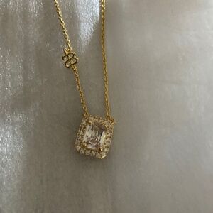 Alicia Bonnie necklace. Gold chain .